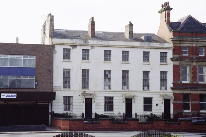 8 broughham terrace