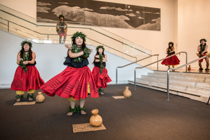 Halau Hula O Na Mele ‘Aina O Hawai’i with Ei Arakawa and Silke Otto-Knapp, 2016. Photo by Hammer Museum, LA