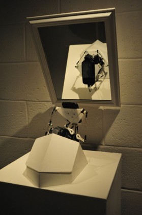 Ob_ject and Ob_serve at A Small View. Photo by Edgar Zanella